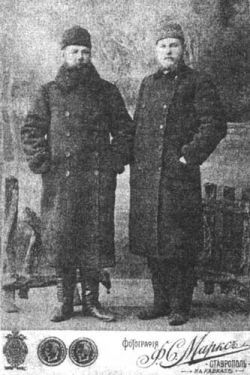 Мой дедушка Тит Иосифович Лекаркин (слева) со своим братом Аверьяном