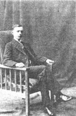 Братья матери — Пётр (слева) и Фёдор (справа) 