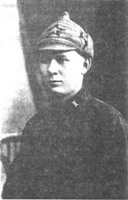 Братья матери — Пётр (вверху) и Фёдор (внизу) 